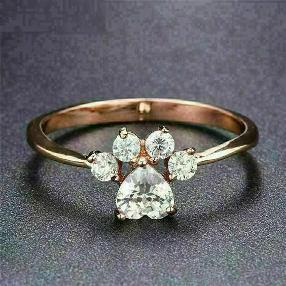 Anel vintage com zircônia em forma de pata