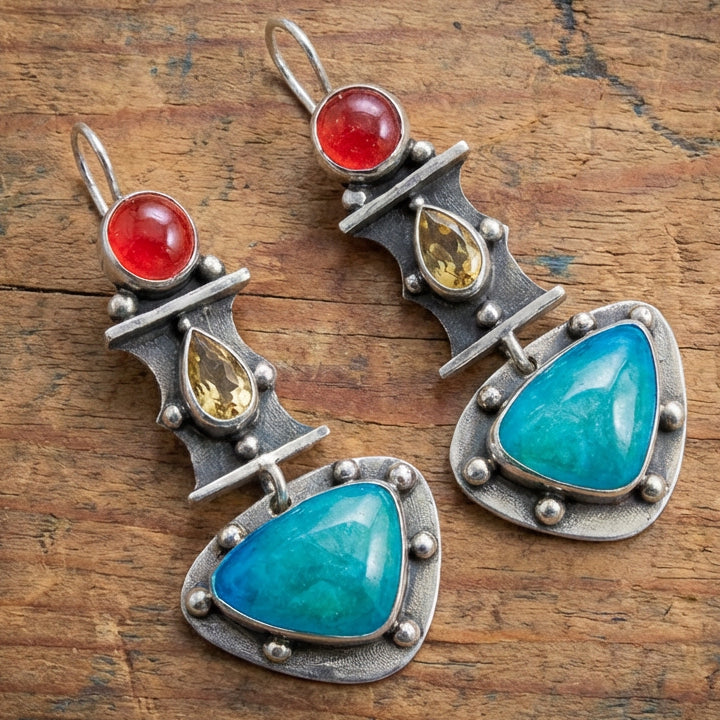 Brincos vintage com zircão azul em forma de gota de água