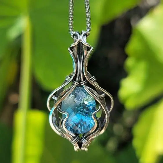Colar Vintage Azul em Prateado