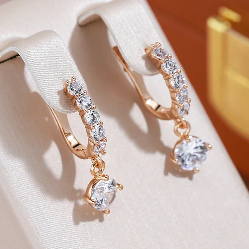 Brincos Elegantes com Zircónia Branca