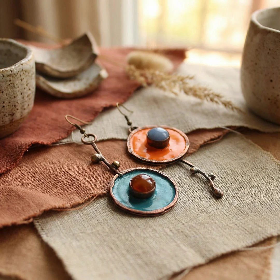 Brincos Vintage Assimétricos com Grafite em Bronze Antigo