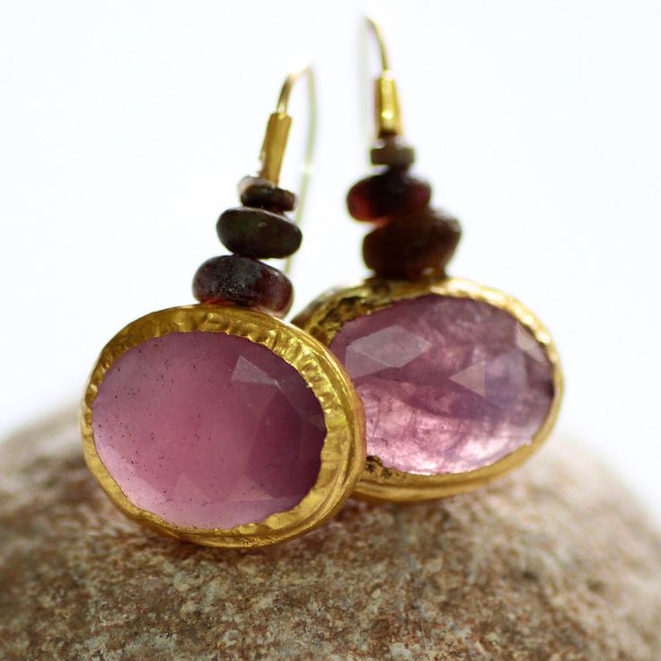 Brincos vintage em ouro rosa com cristais
