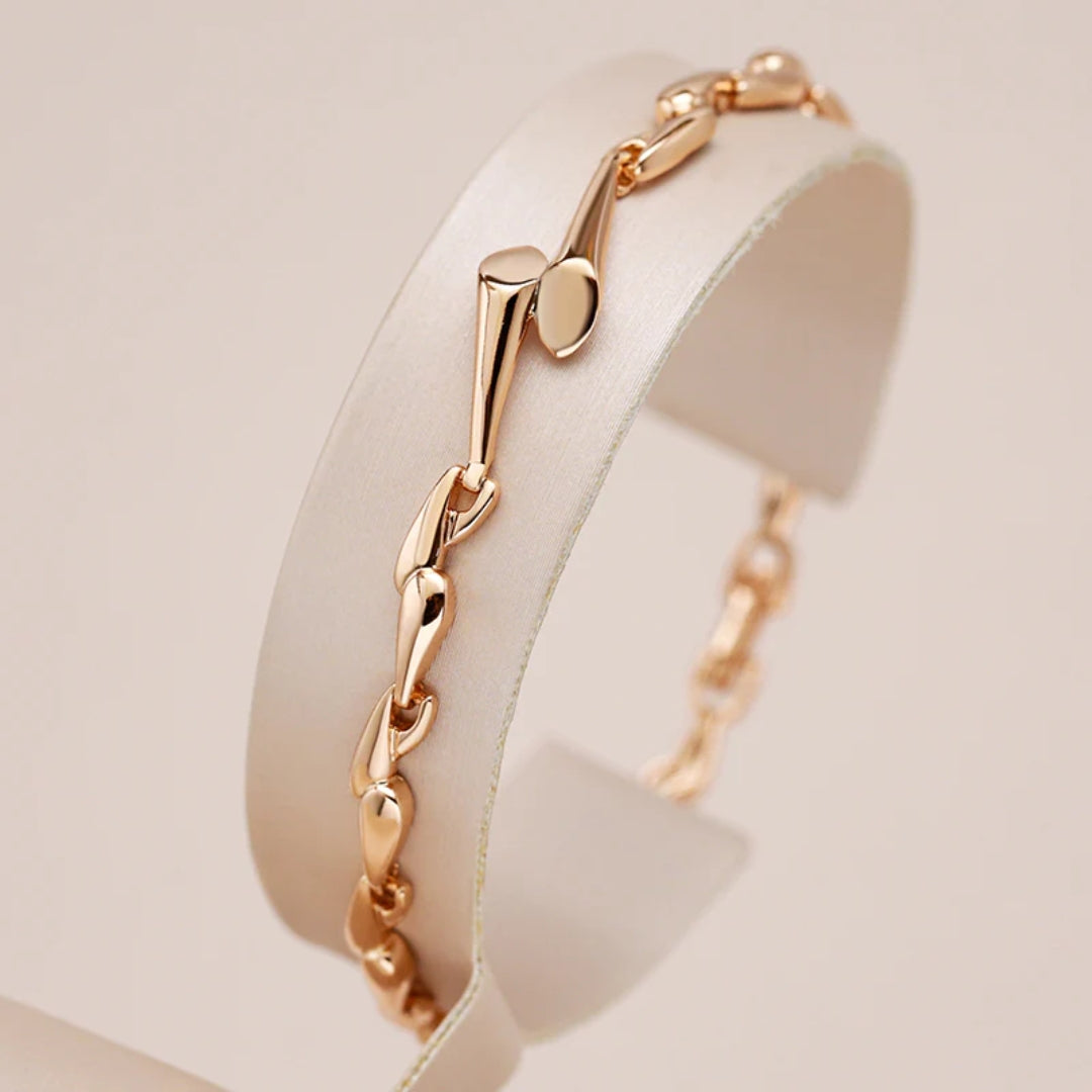 Pulseira dourada elegante