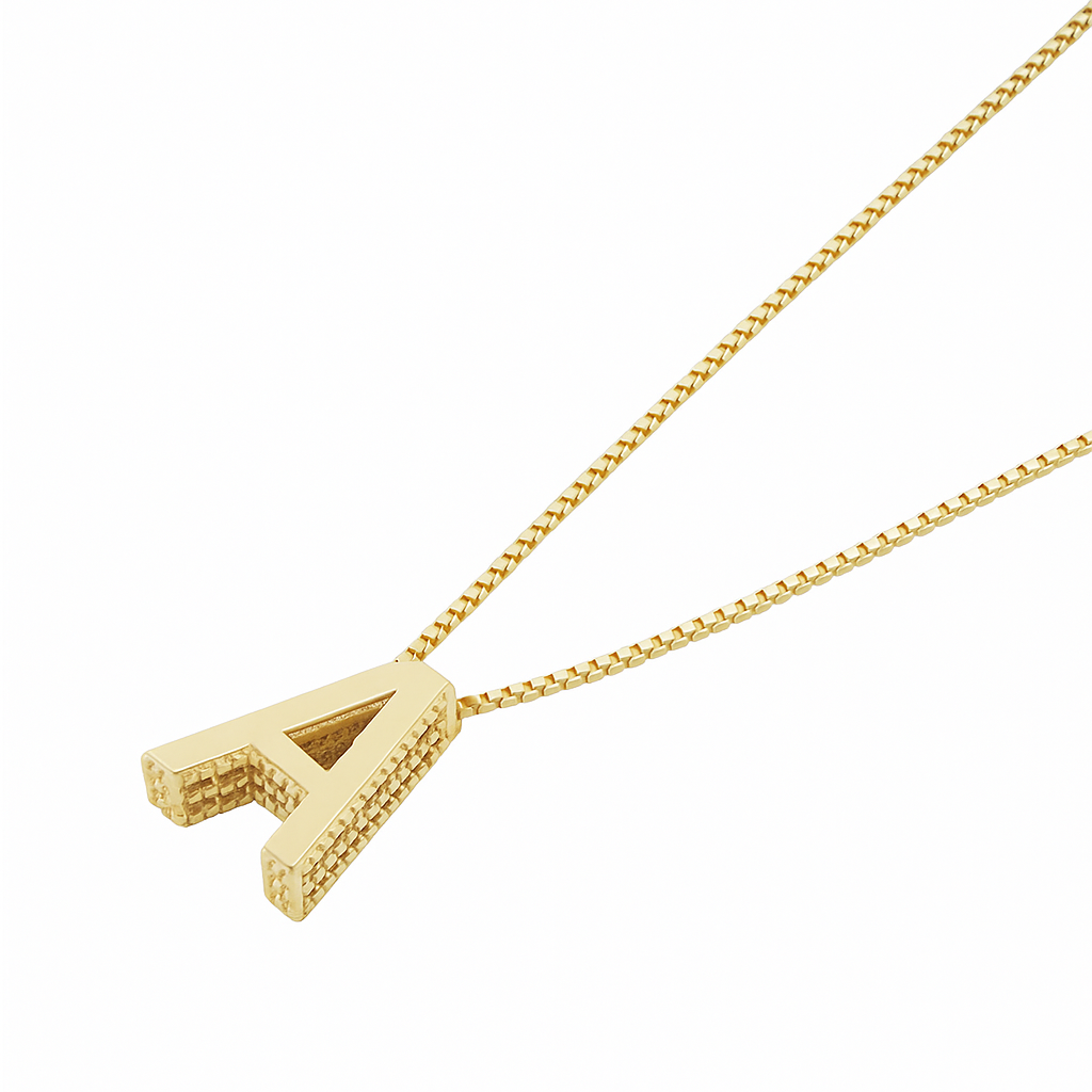 Colar com inicial em ouro