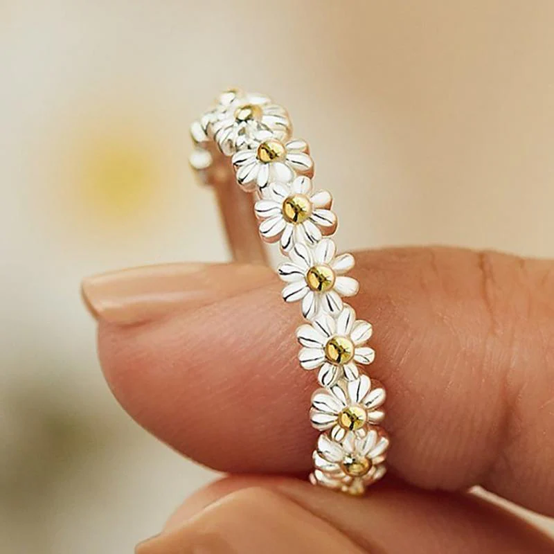 Anel Ajustável em Prata e Esmalte Pintado à Mão com Margaridas