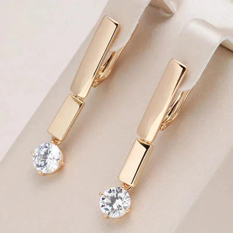 Brincos com Zircónia em Dourado Elegante