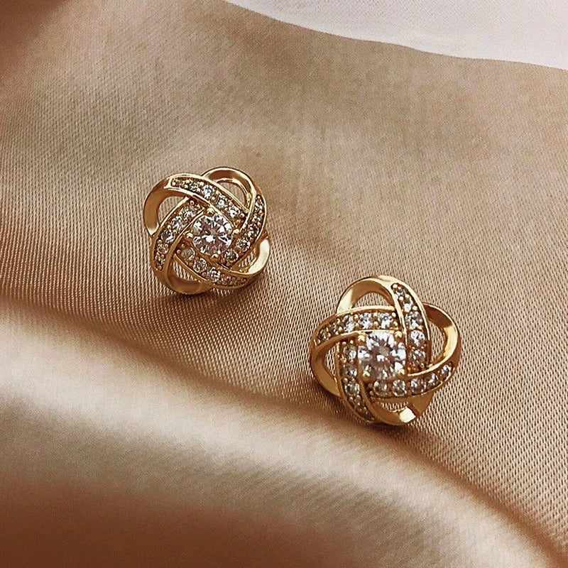 Brincos com Esferas de Zircônia em Ouro