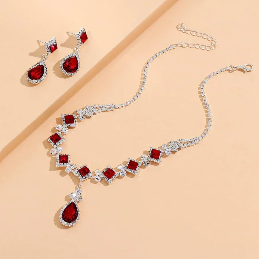 Conjunto Gota Vermelha – Gargantilha e Brincos Pendurados