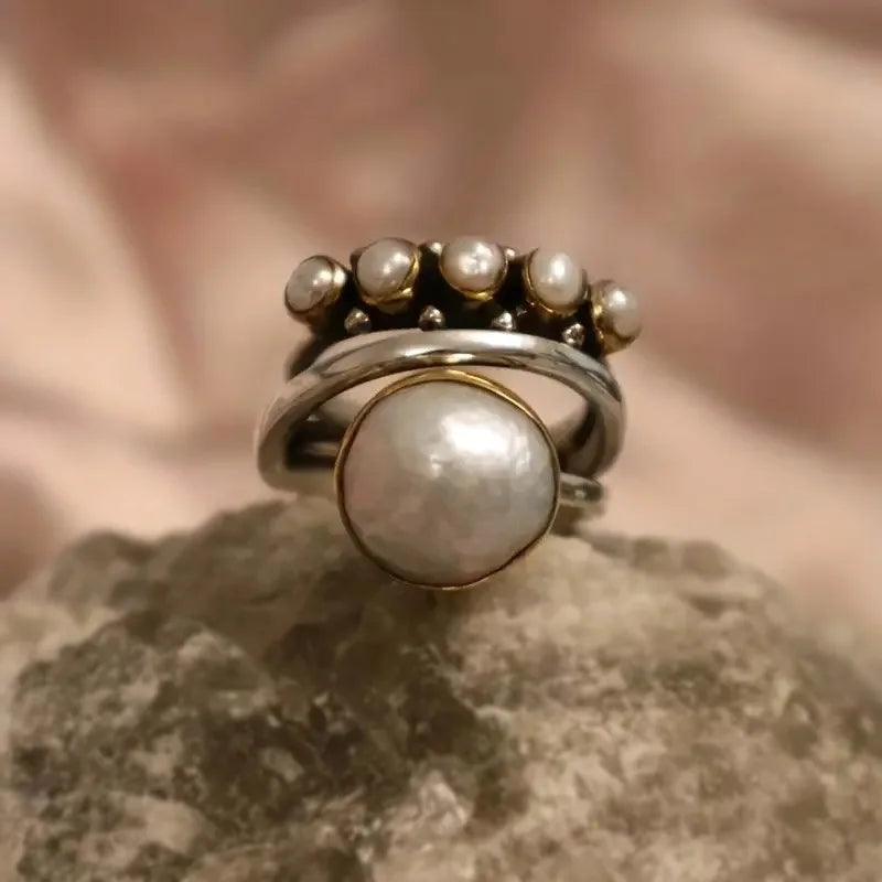 Anel Vintage com Coroa em Prata e Pérolas