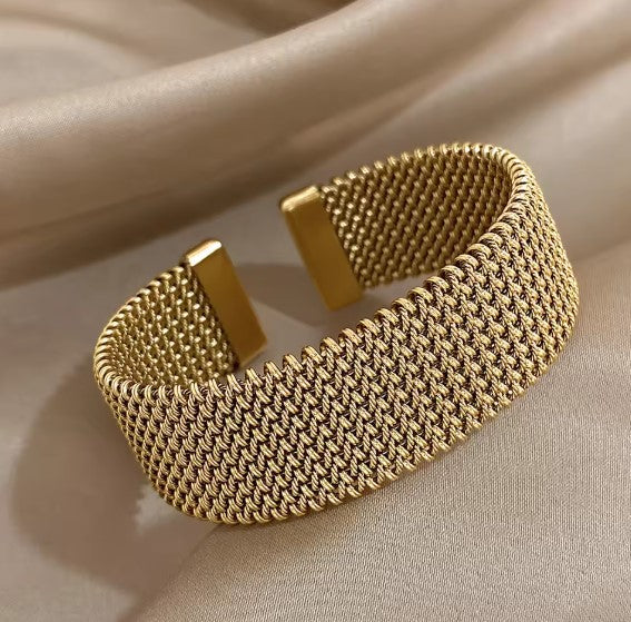 Pulseira clássica em Malha Trançada