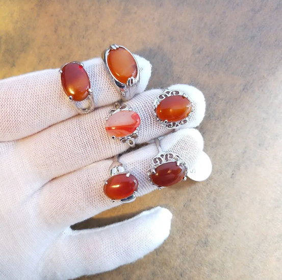 Conjunto de Anéis em Pedra Natural
