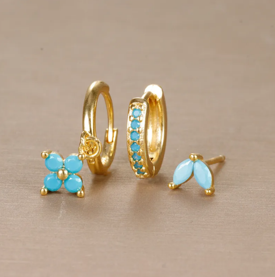 Conjunto de Brincos Flor com Diamantes