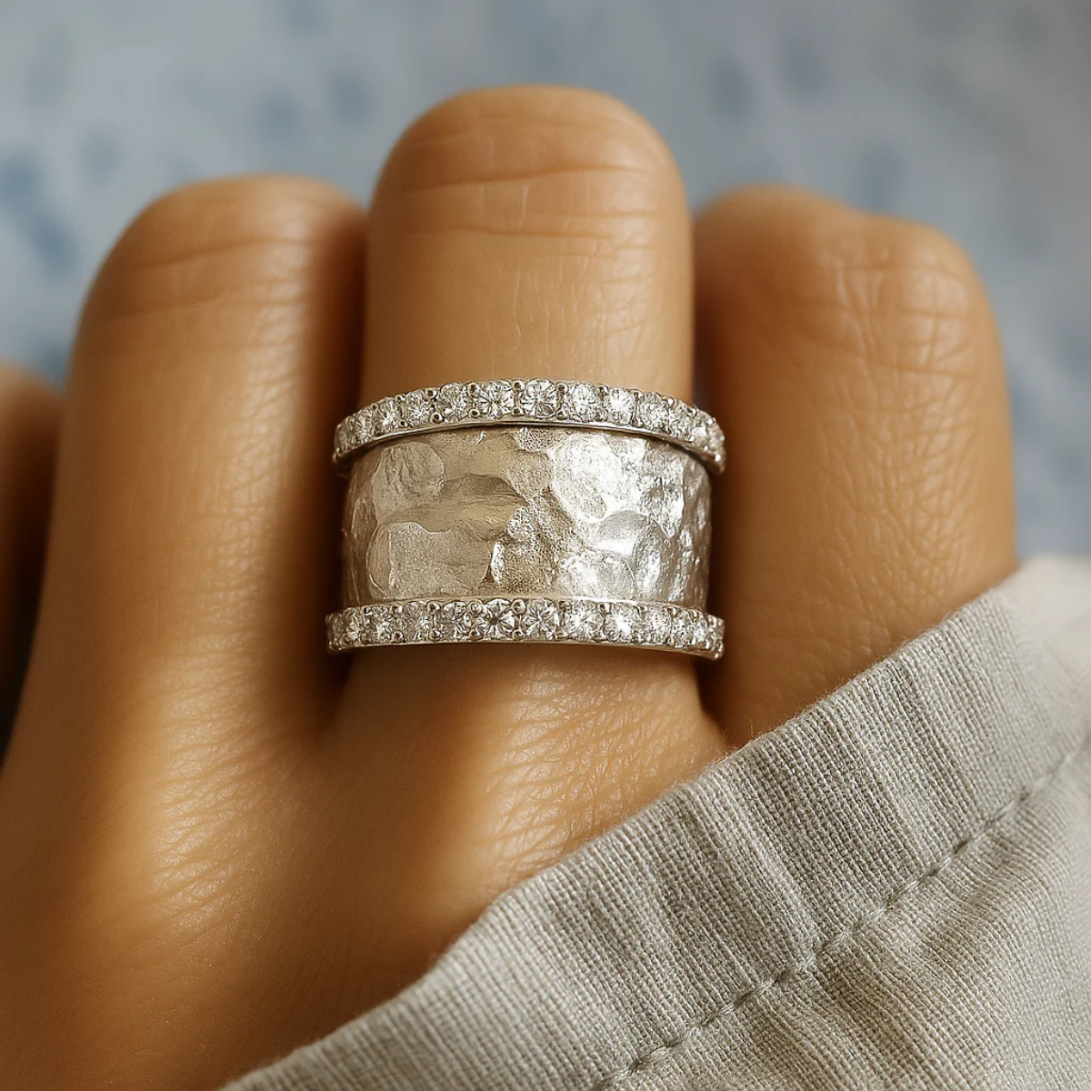 Anel Vintage Em Prata Com Zirconia