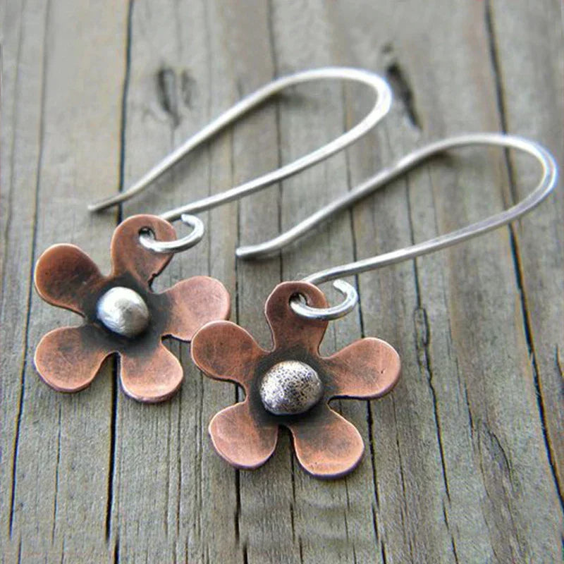 Brincos Vintage Flor em Prata