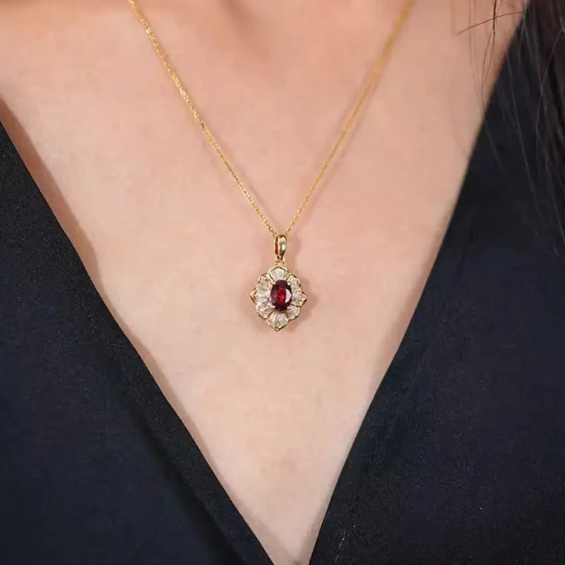 Colar de Ouro Vermelho