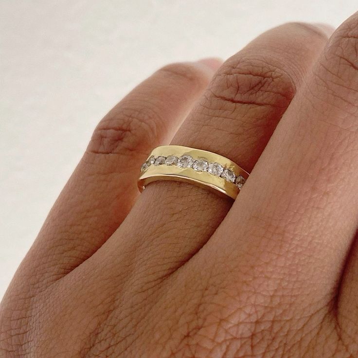 Anel vintage em ouro com zircónia