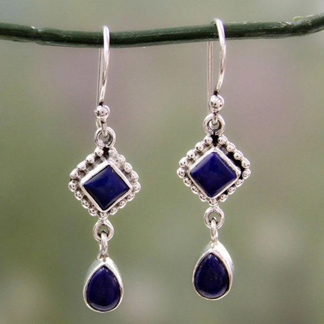Brincos em Prata com Pedra Azul e Cristal