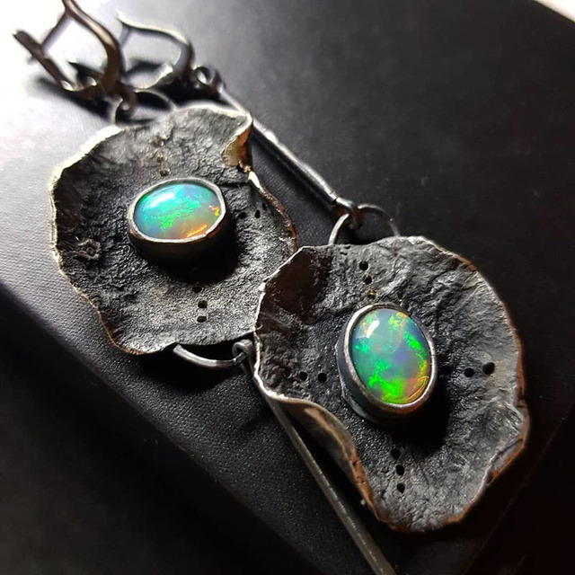 Brincos Boho com Opala Verde em Prata