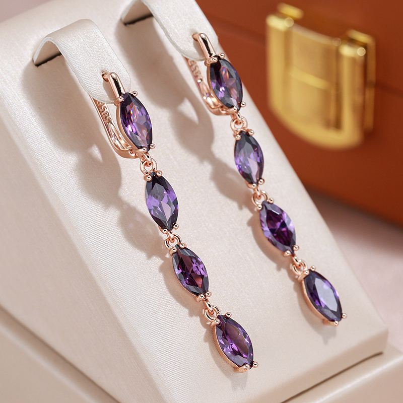 Brincos com Zircônia Violeta