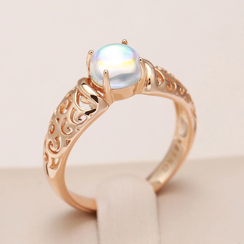 Anel Elegante com Pérolas