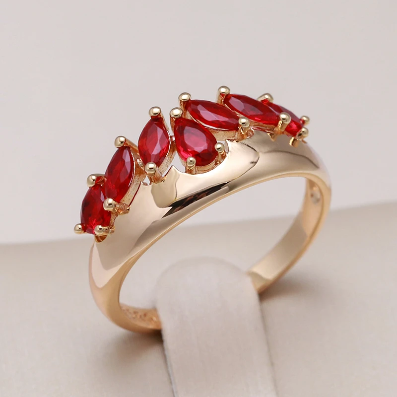Anel Elegante com Cristais Vermelhos