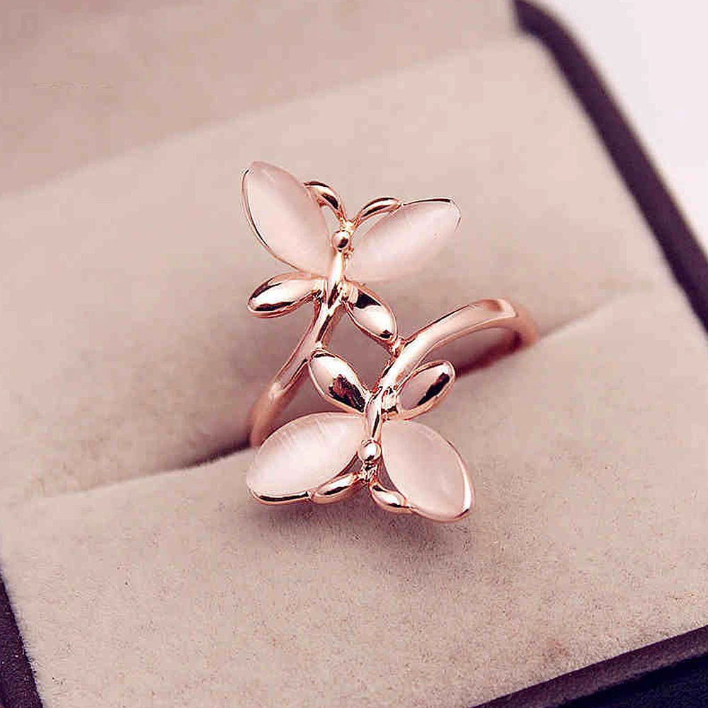 Anel Elegante com Flores em Ouro Rosa