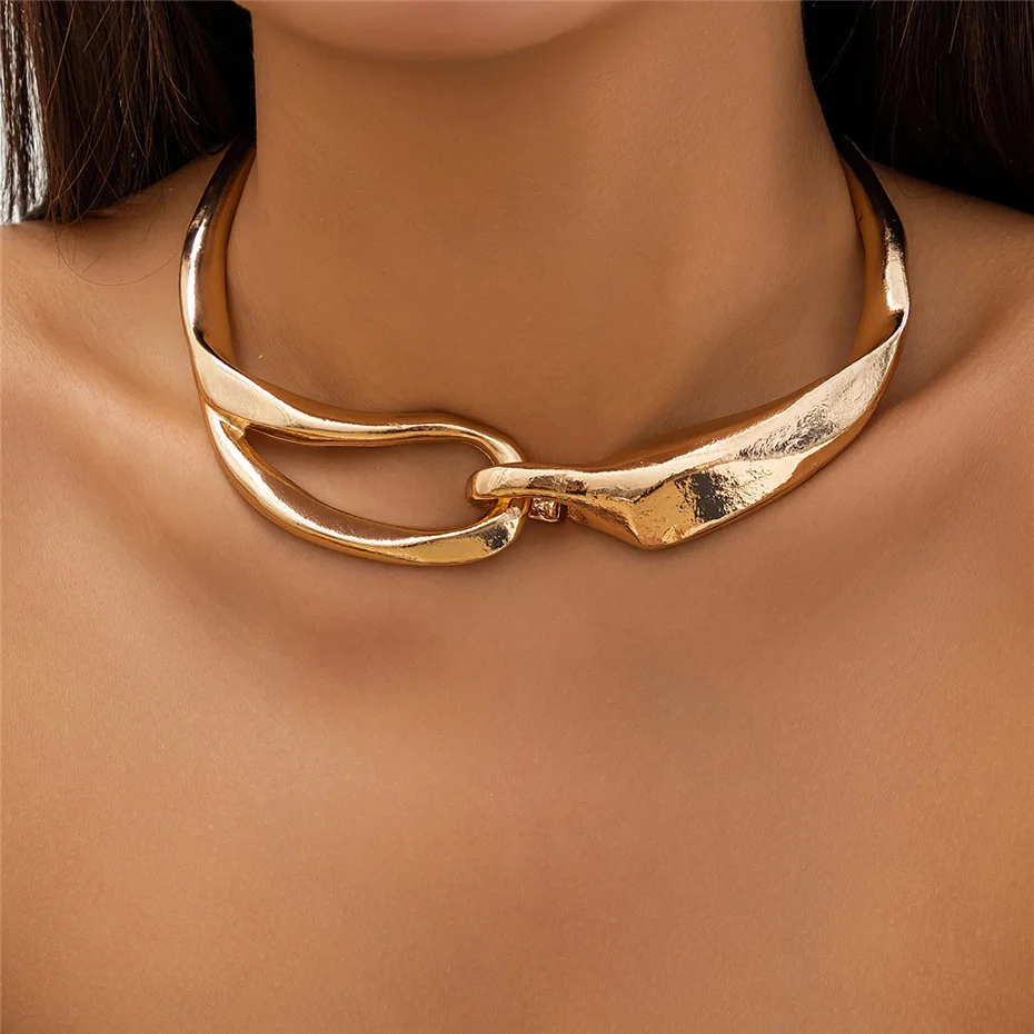Colar Dourado Vintage