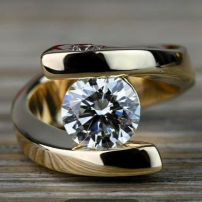 Anel Vintage em Espiral com Zircónia