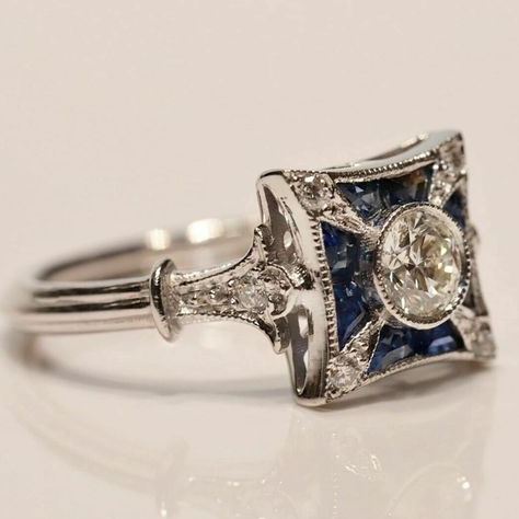 Anel Vintage Quadrado com Zircónia Azul