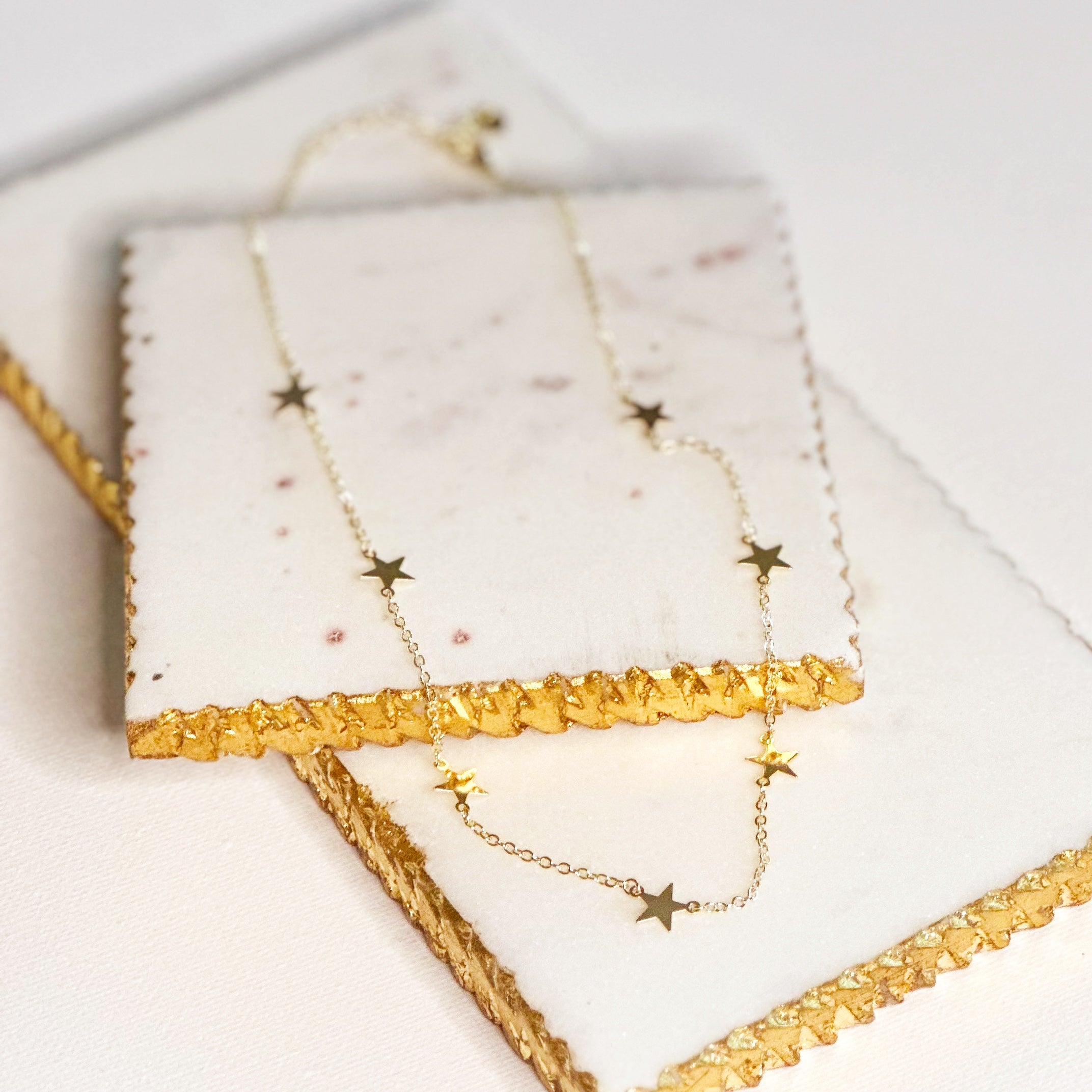 Colar Gargantilha com Pingente Stella Estrela Delicada
