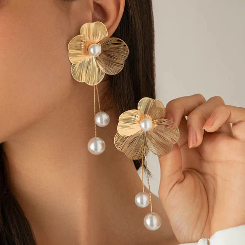 Brincos Boémios com Pérolas e Pétalas