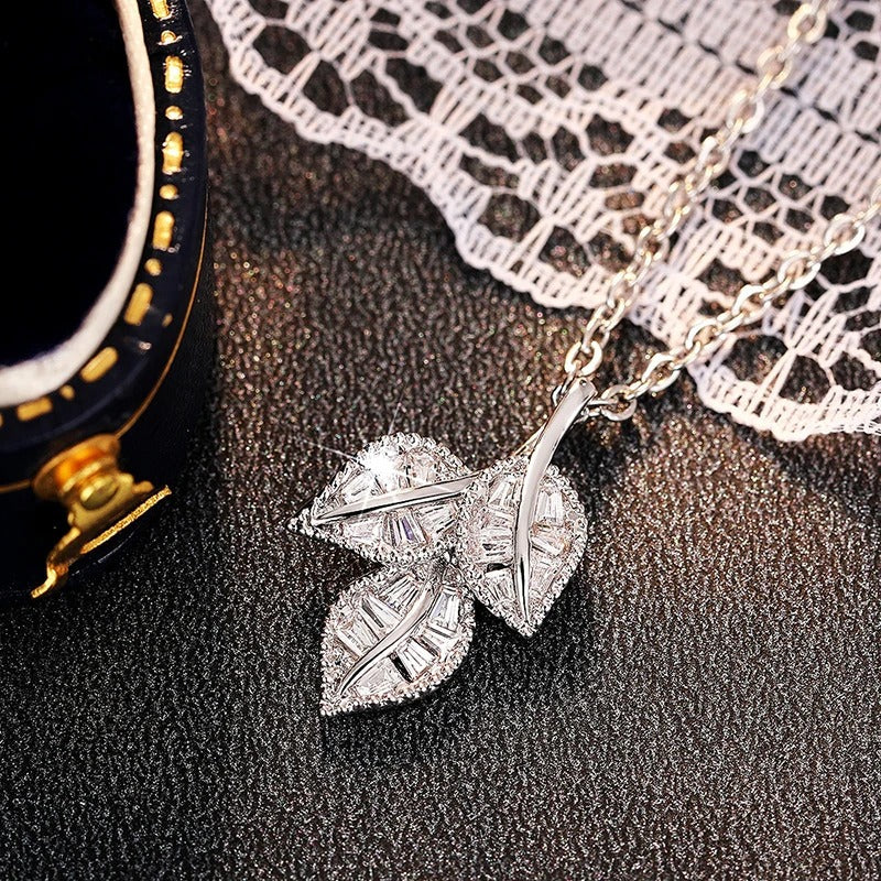 Colar de Cristal Baguete Prateado