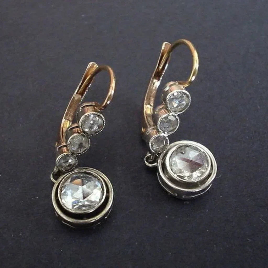 Brincos Vintage Dourados com Zircónia