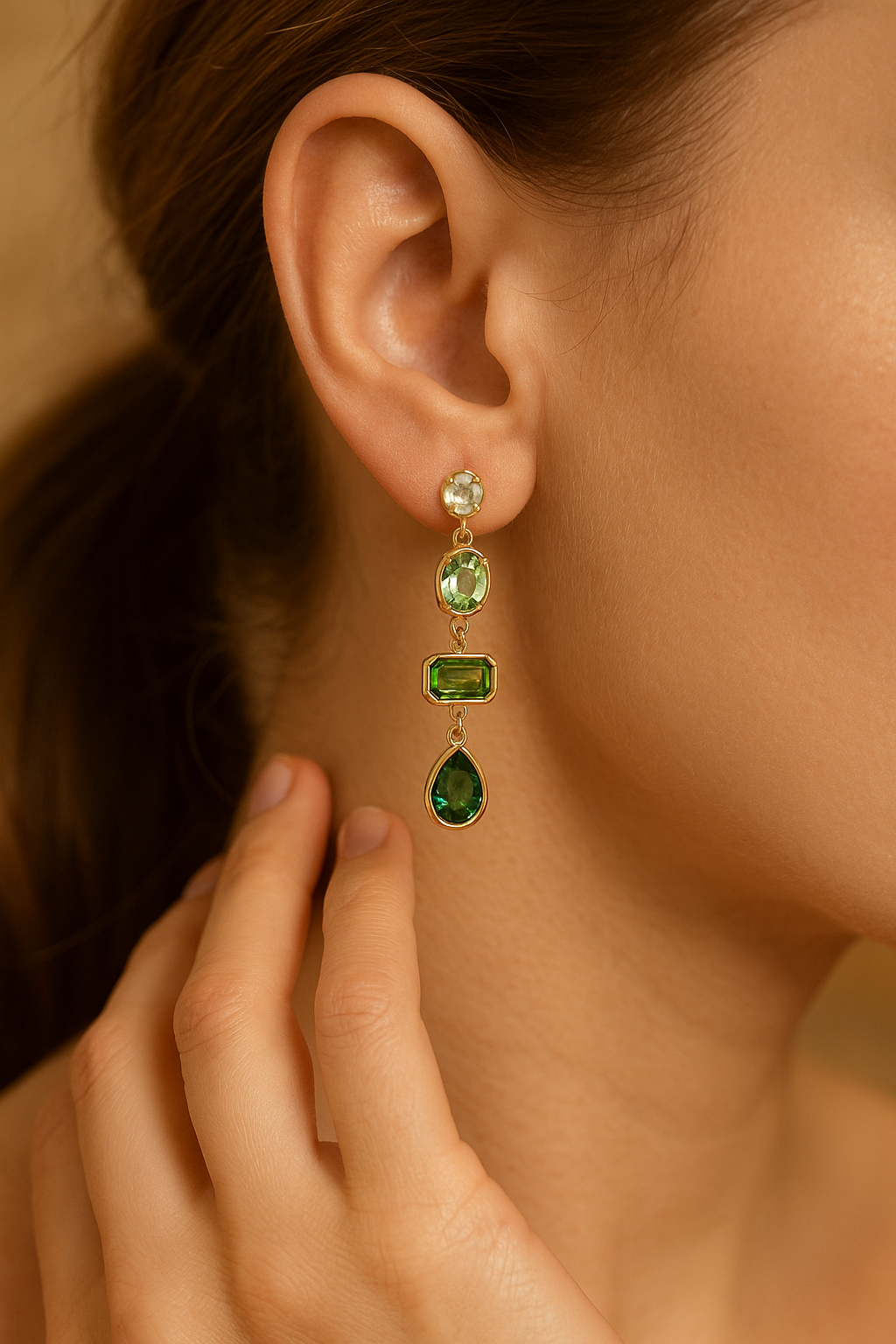 Kona | Brincos Pendentes com Pedras Verdes