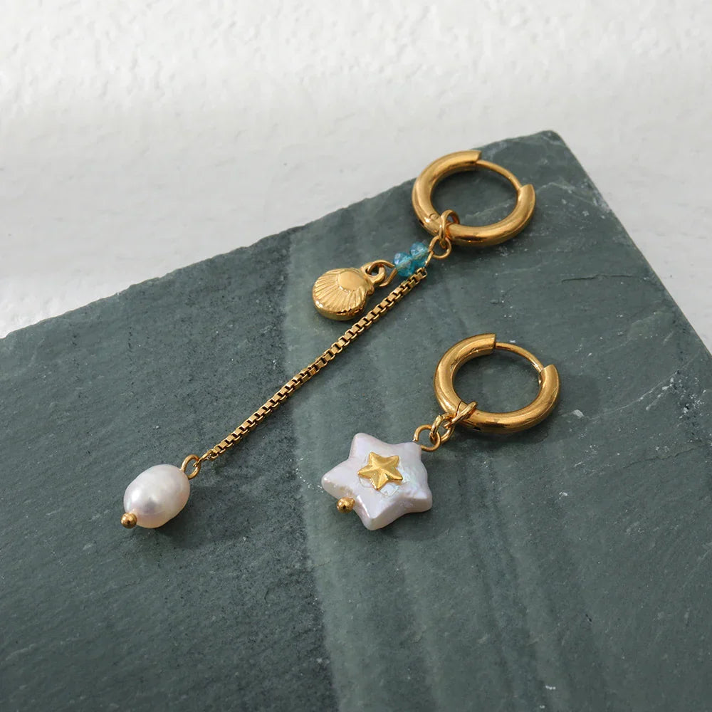 Brincos Estrela Branca em Dourado