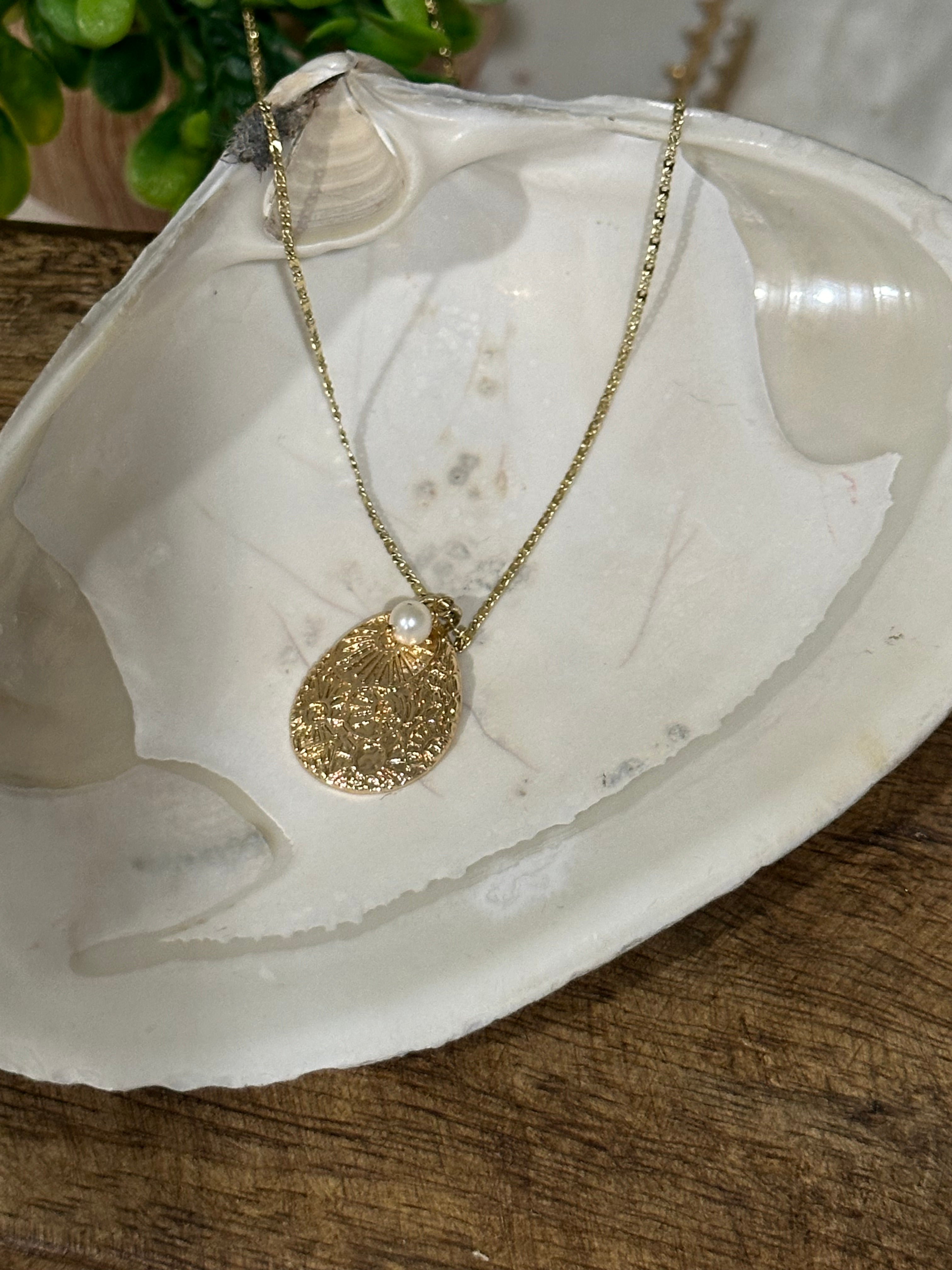 Colar Marina com Pérolas em Forma de Lágrima