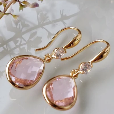 Brincos Vintage Gota com Cristal Rosa