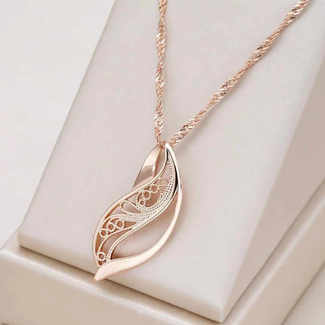 Colar Elegante e Harmonioso em Dourado