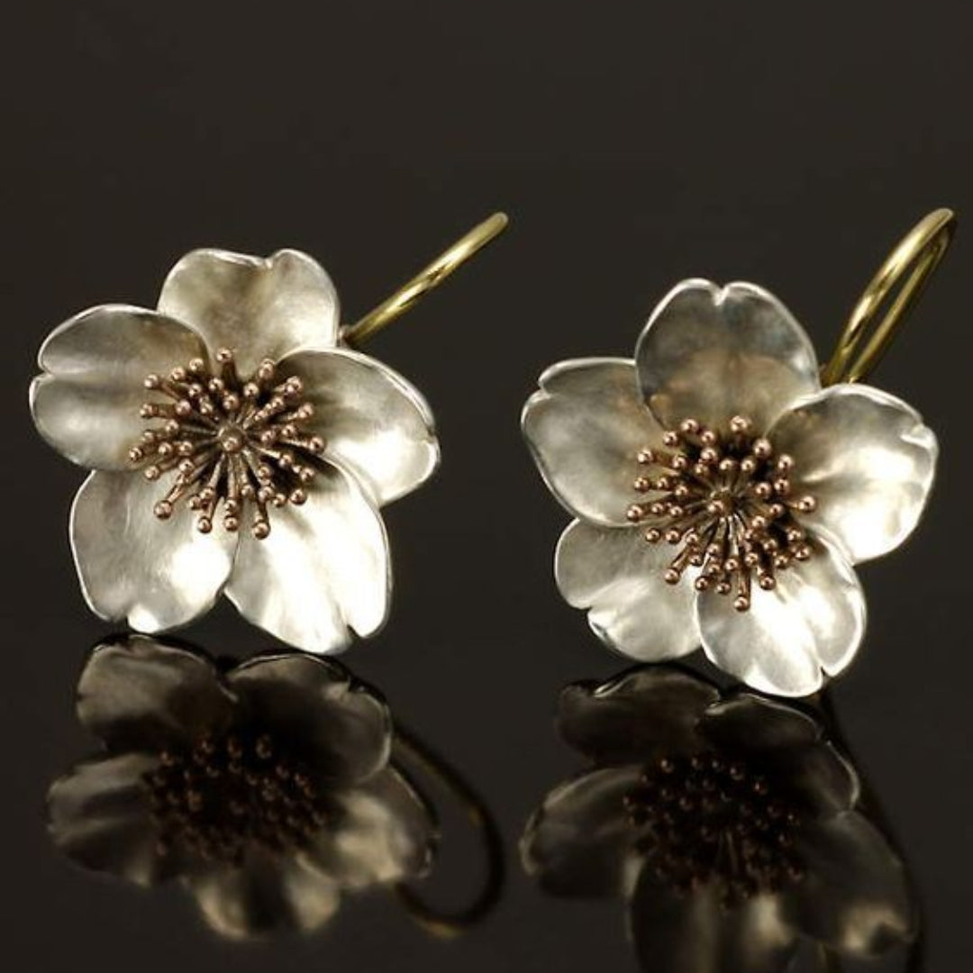 Brincos Vintage em Prata e Ouro com Motivos Florais