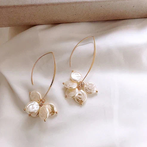 Brincos Elegantes com Pérola e Cristal