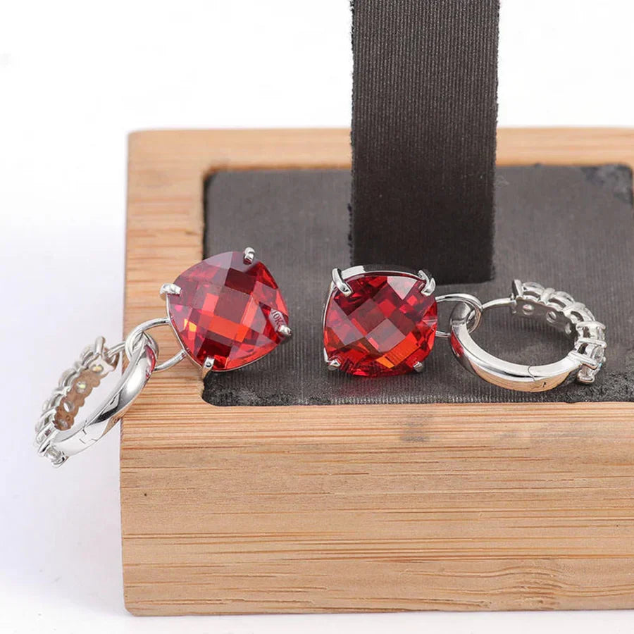 Brincos com Rubi e Diamante