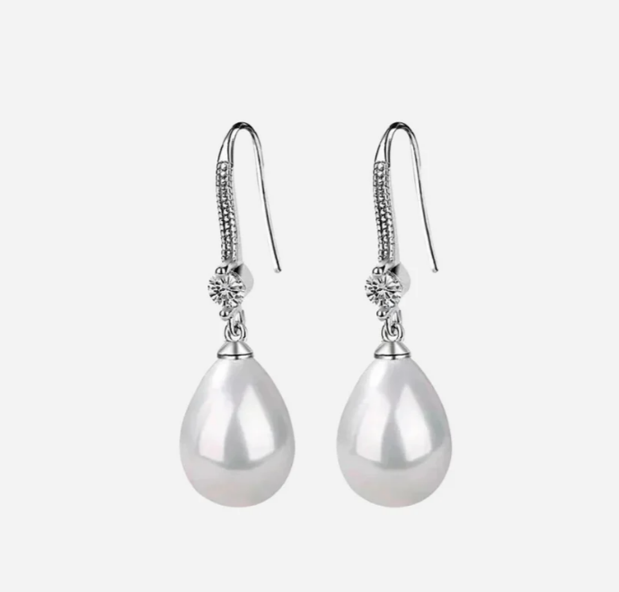Evelyn | Brincos Artesanais com Pérolas Naturais Cintilantes