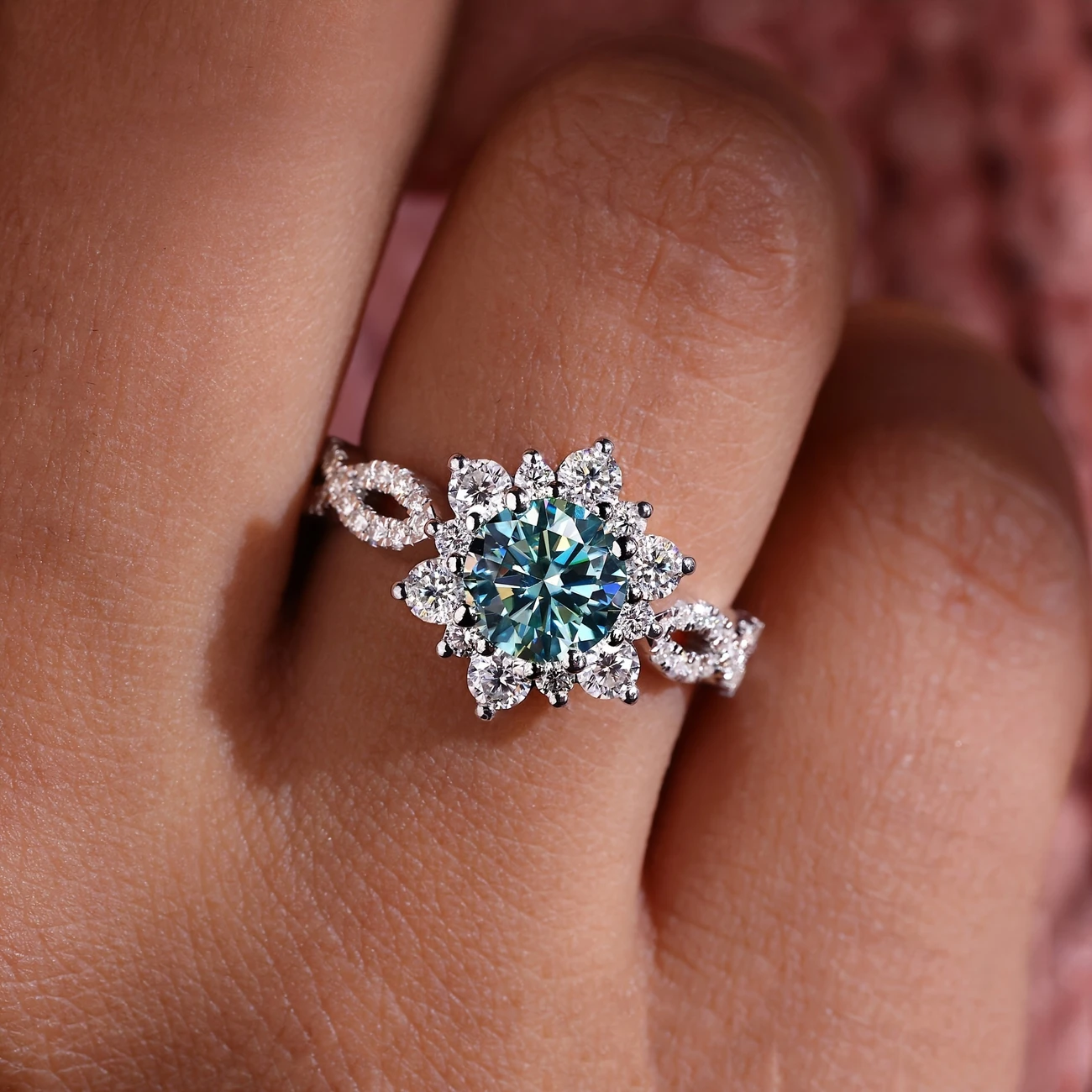 Anel em Forma de Flor com Cristal Turquesa