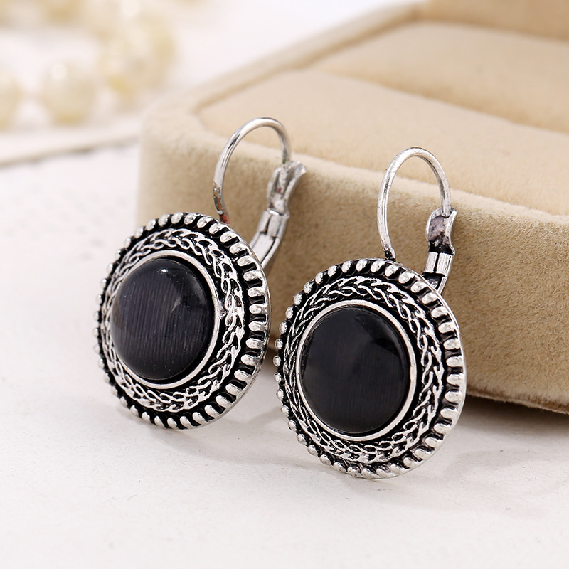 Brincos Boho em Prata com Pedras Redondas