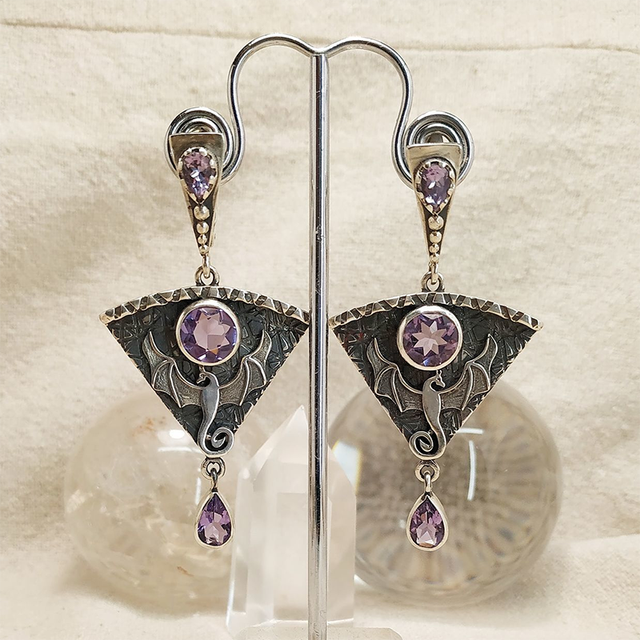 Brincos Vintage em Prata e Zircão Malva