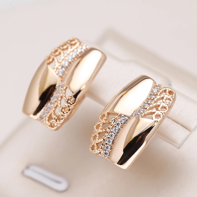 Brincos Elegantes em Ouro com Zircônia Brilhante