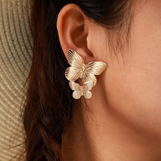 Brincos Vintage em Forma de Borboleta Dourada