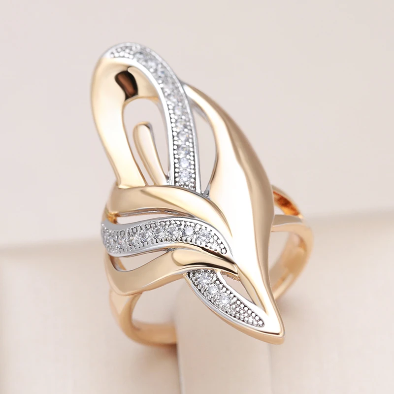 Anel Elegante em Ouro com Pontas