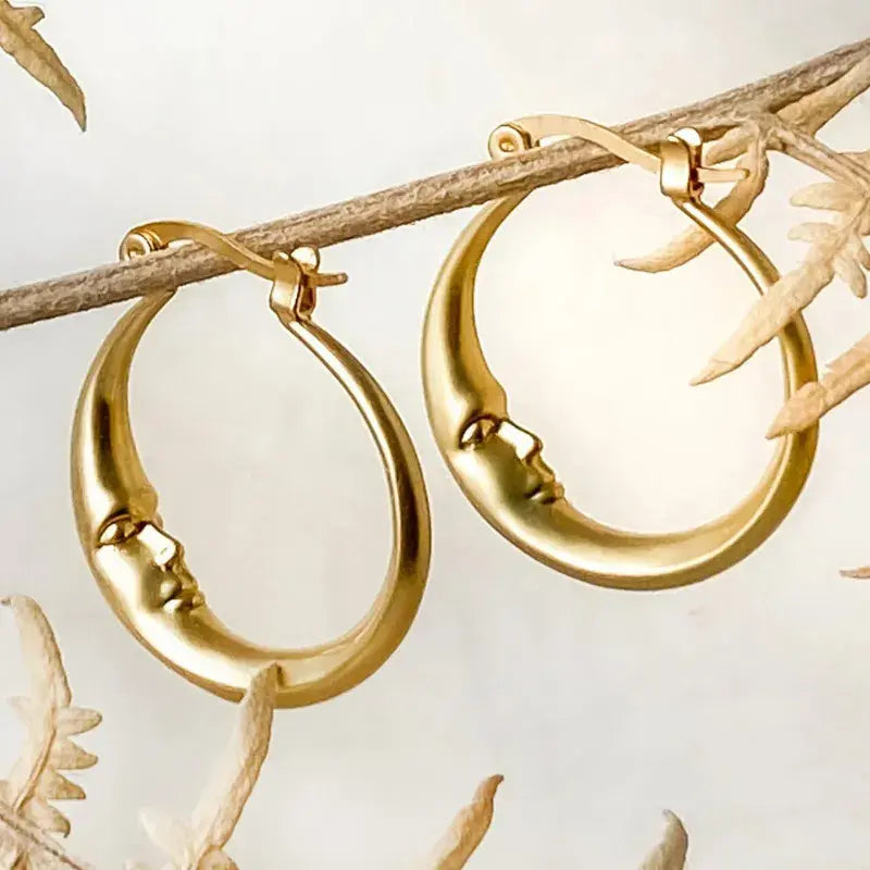 Brincos Vintage Lua em Ouro