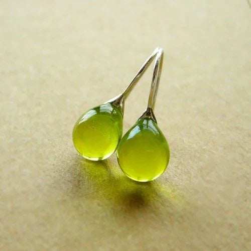 Brincos em Cristal Verde-Oliva